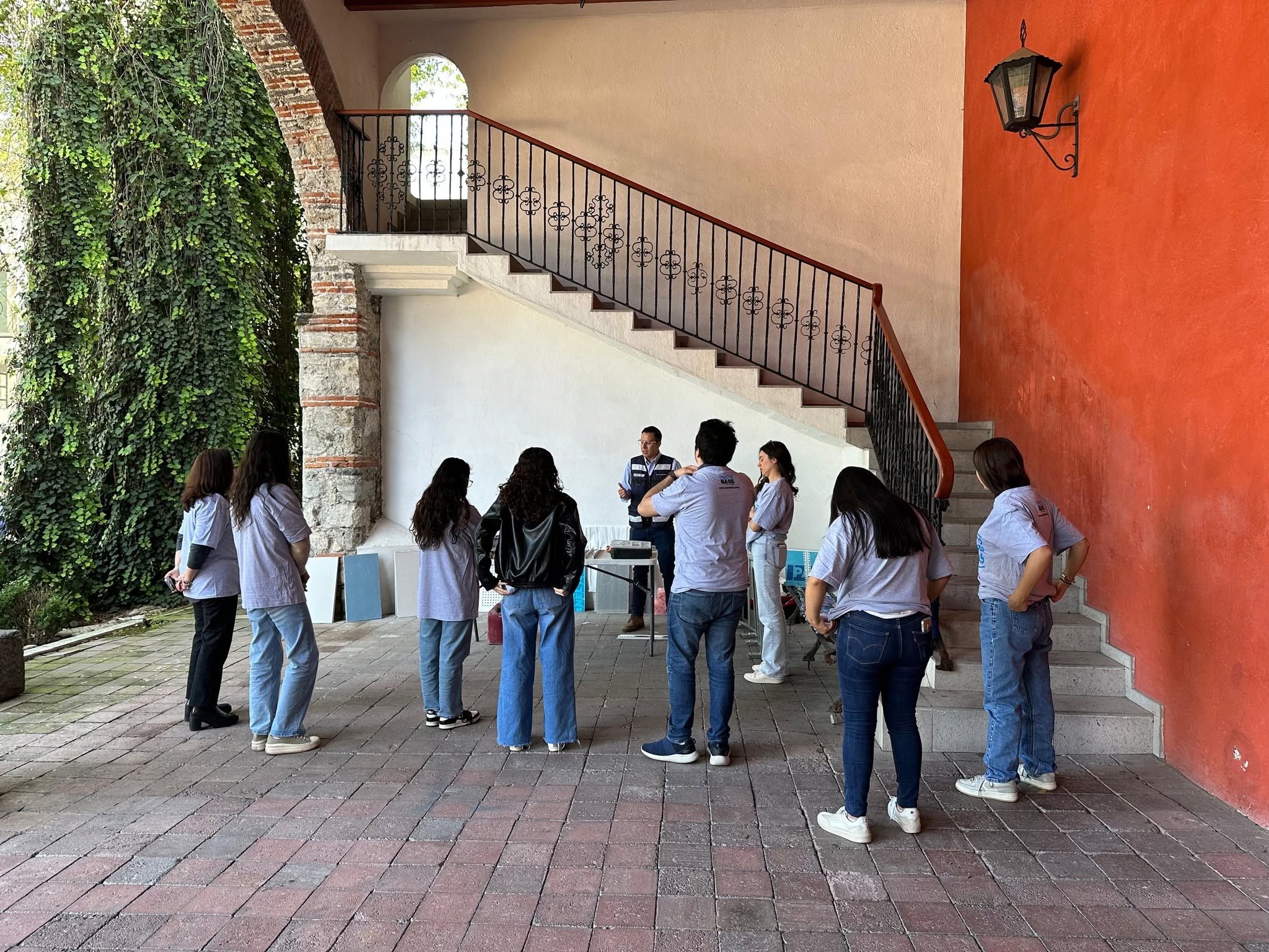 Capacitación Panel Rey × ZVA Interiores: una conversación técnica entre el sistema ligero y el interiorismo corporativo
