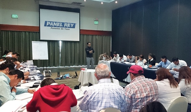Certifica Panel Rey a Distribuidores en SLP