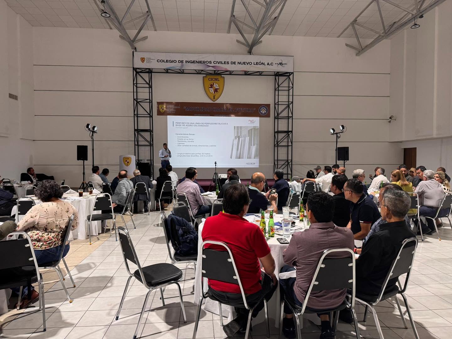 Jornada técnica del Colegio de Ingenieros Civiles de Nuevo León, A.C. con Panel Rey