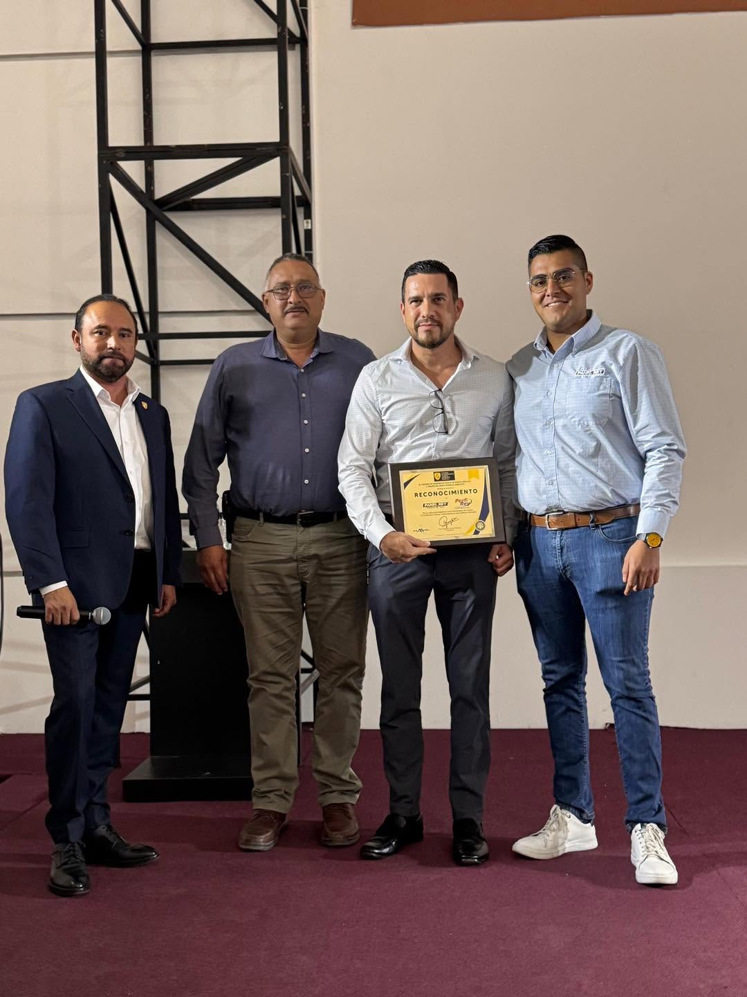 Jornada técnica del Colegio de Ingenieros Civiles de Nuevo León, A.C. con Panel Rey