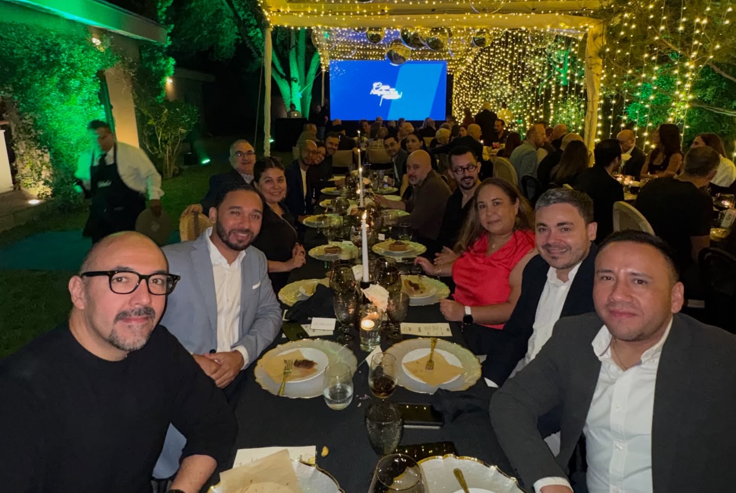 Décimo Aniversario — Cena entre Arquitectos Panel Rey 2025