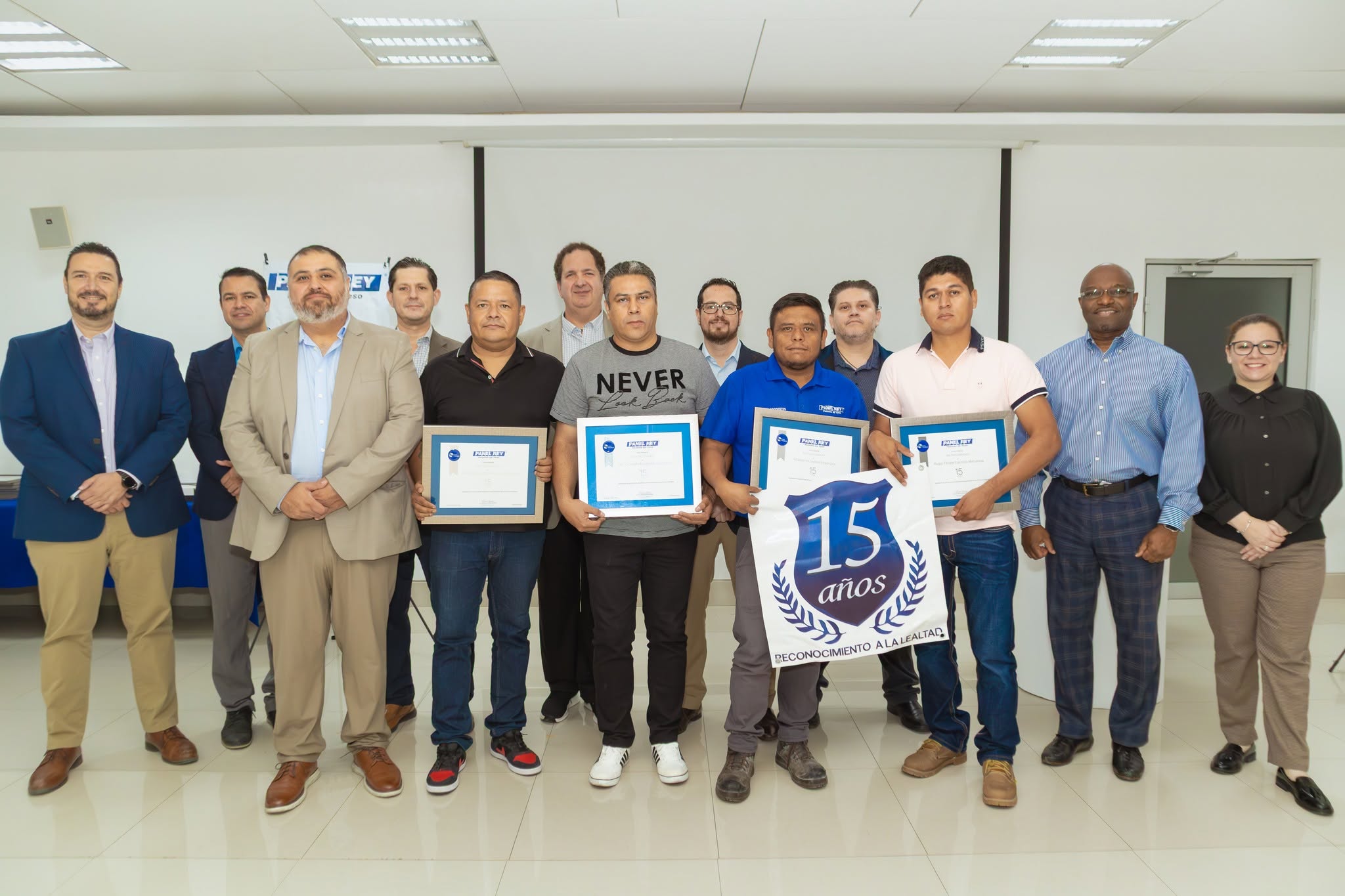 Reconocimiento a la Lealtad Panel Rey