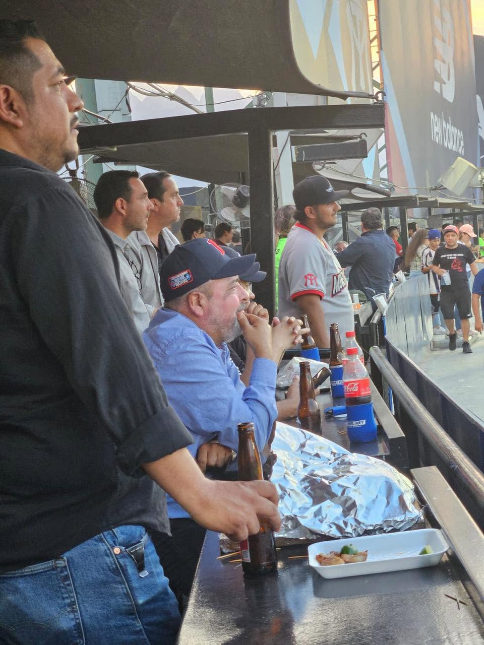 Juego de beisbol: Sultanes de Monterrey vs Boston Red Sox