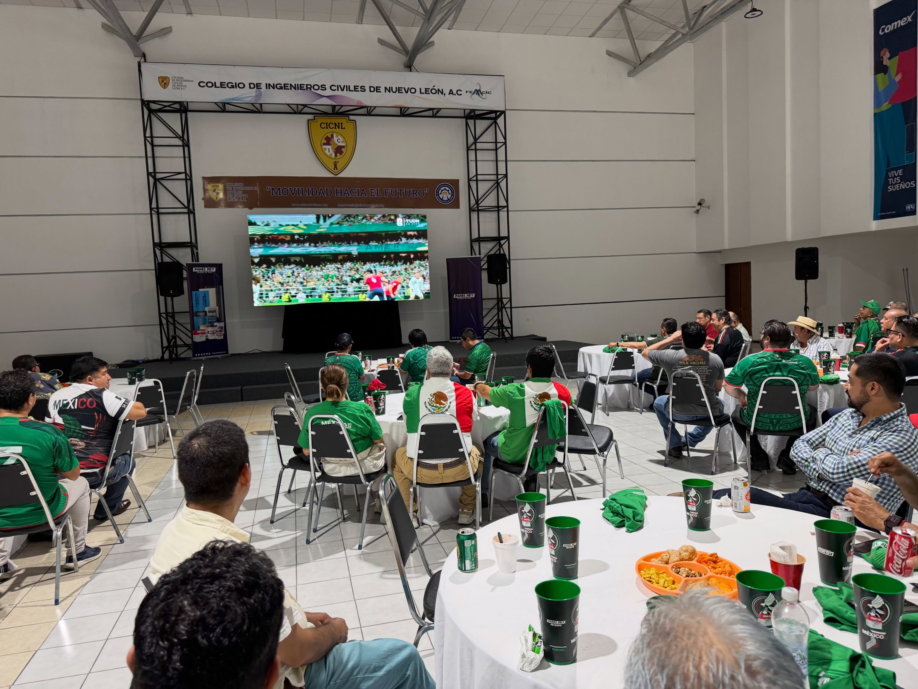 ExperienciaPanelRey Futbol — doble sede simultanea Monterrey + CDMX