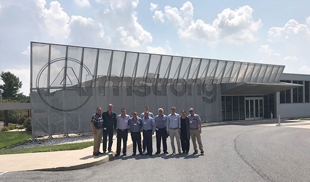 Viaje con Distribuidores a Oficinas Armstrong