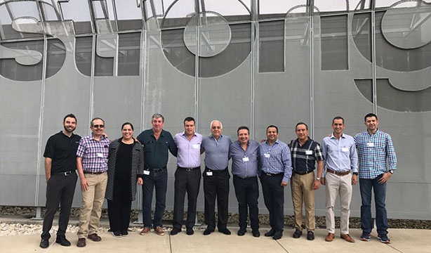 Viaje con Distribuidores a Oficinas Armstrong