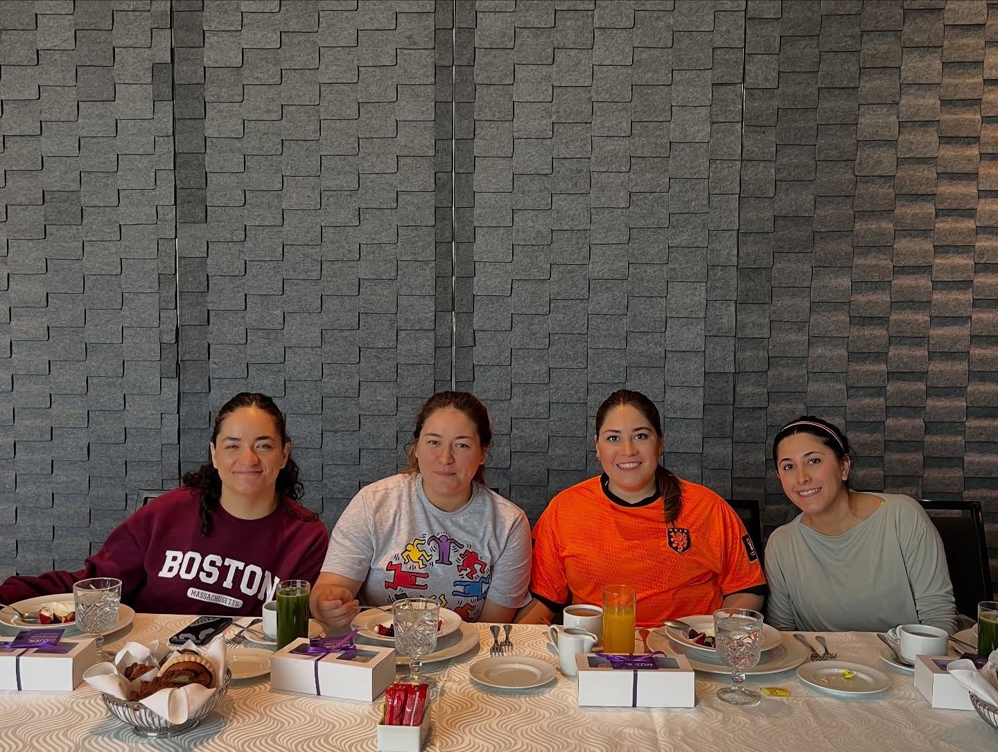 ExperienciaPR: Yoga + Brunch + Capacitacion Acustica Panel Rey para Arquitectas