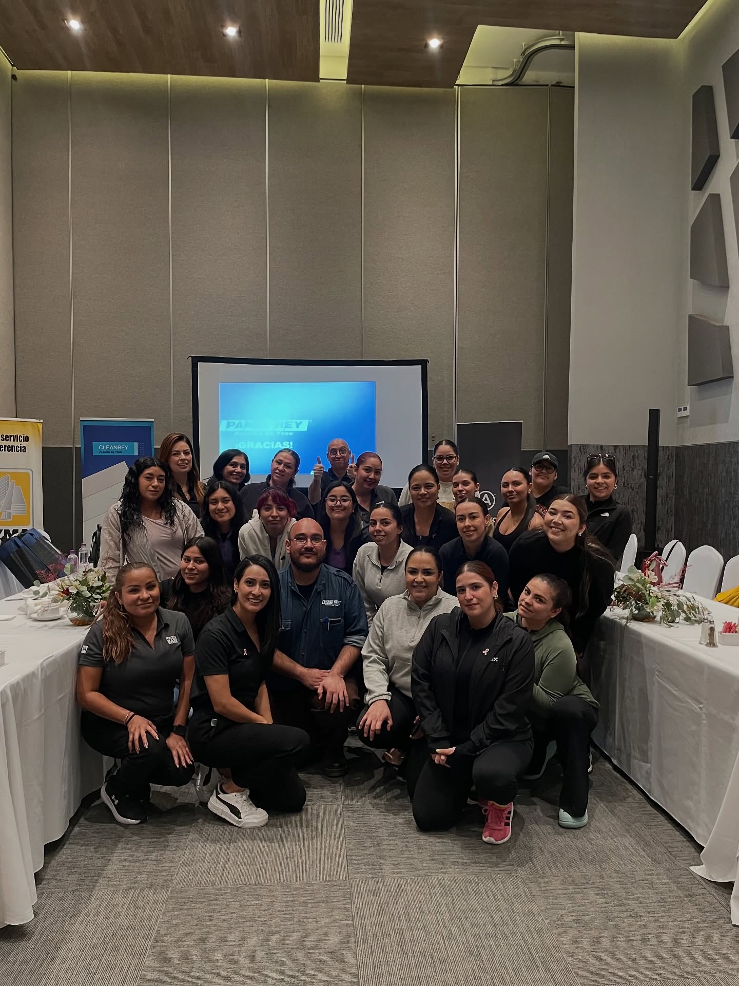 PanelReyExperience — Yoga + Brunch + Capacitación de Acústica