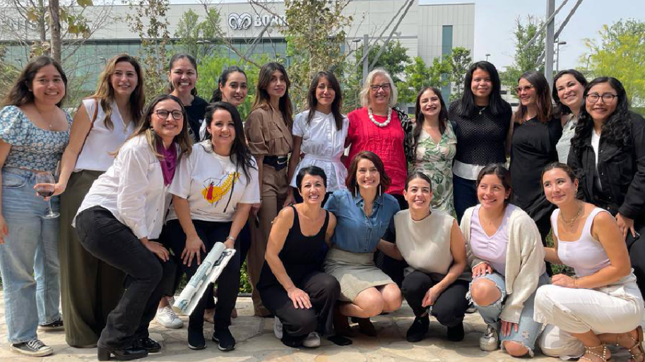 Mujeres lideran el 4to Acto de Protesta, organizado por Exatec Arquitectos