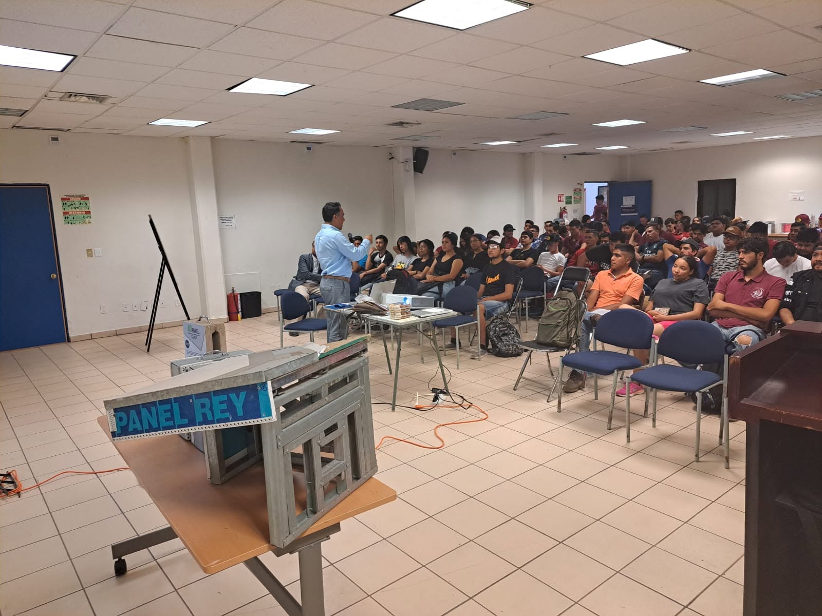 Capacitacion teorica sobre sistemas constructivos para vivienda vertical y horizontal