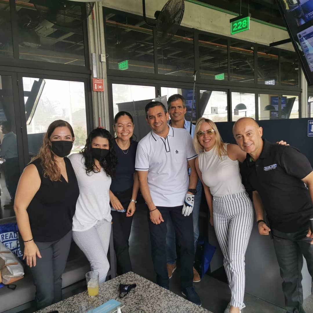 Presentación del Panel Acústico Sound Rey en Topgolf Monterrey.