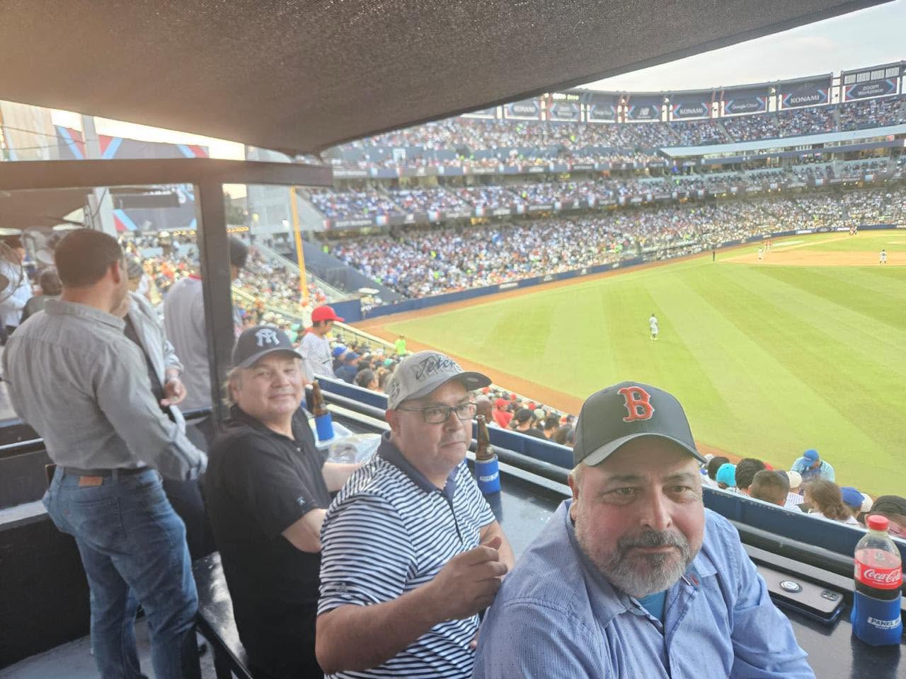 Juego de beisbol: Sultanes de Monterrey vs Boston Red Sox