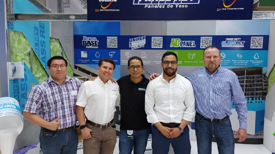 Panel Rey Brilla en Expo Construcción El Salvador Junto a Lemus El Salvador
